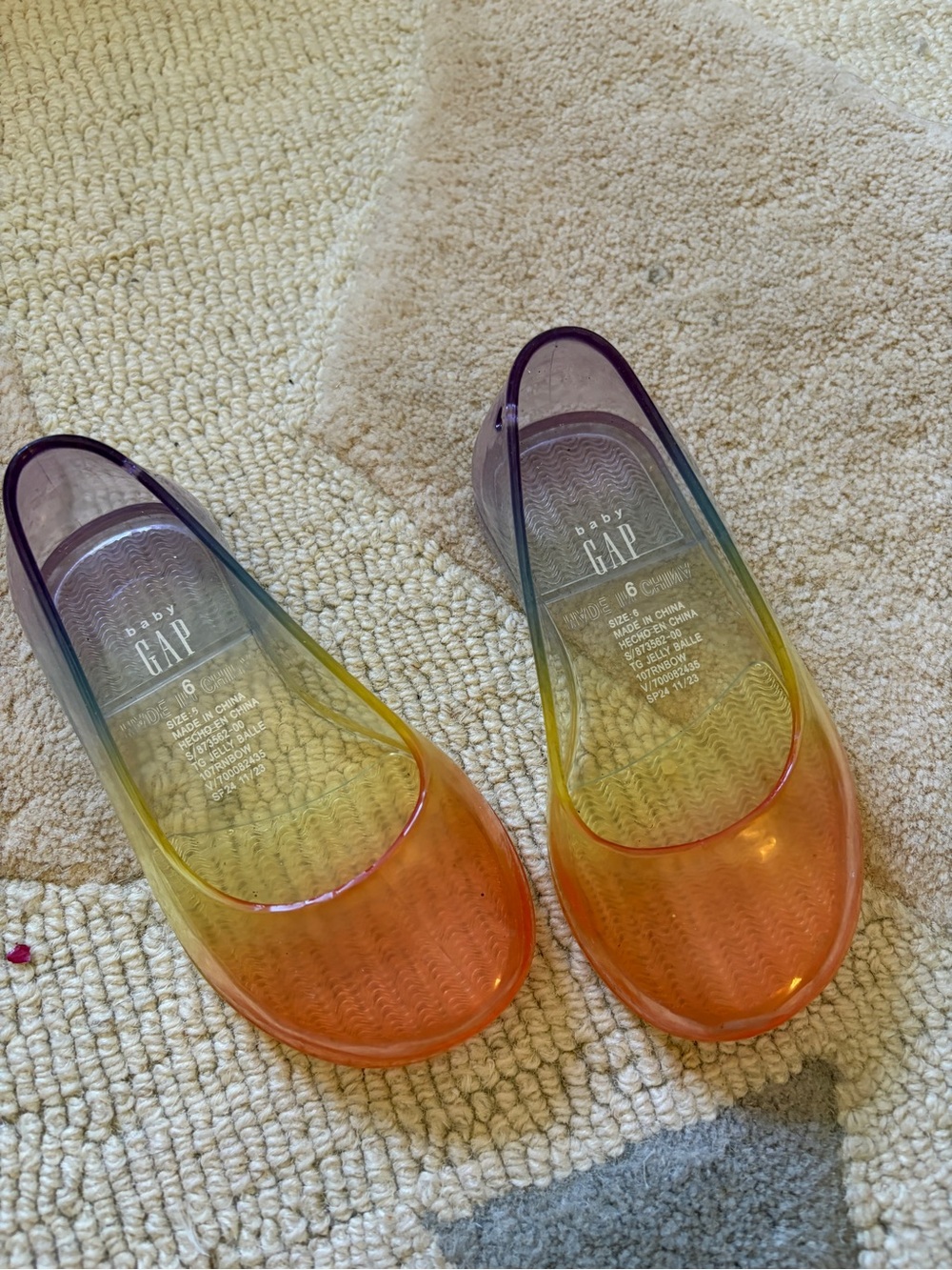 GAP Kids Rainbow Ombre Jelly Flats in Orange, Yellow, Green, Blue, Purple